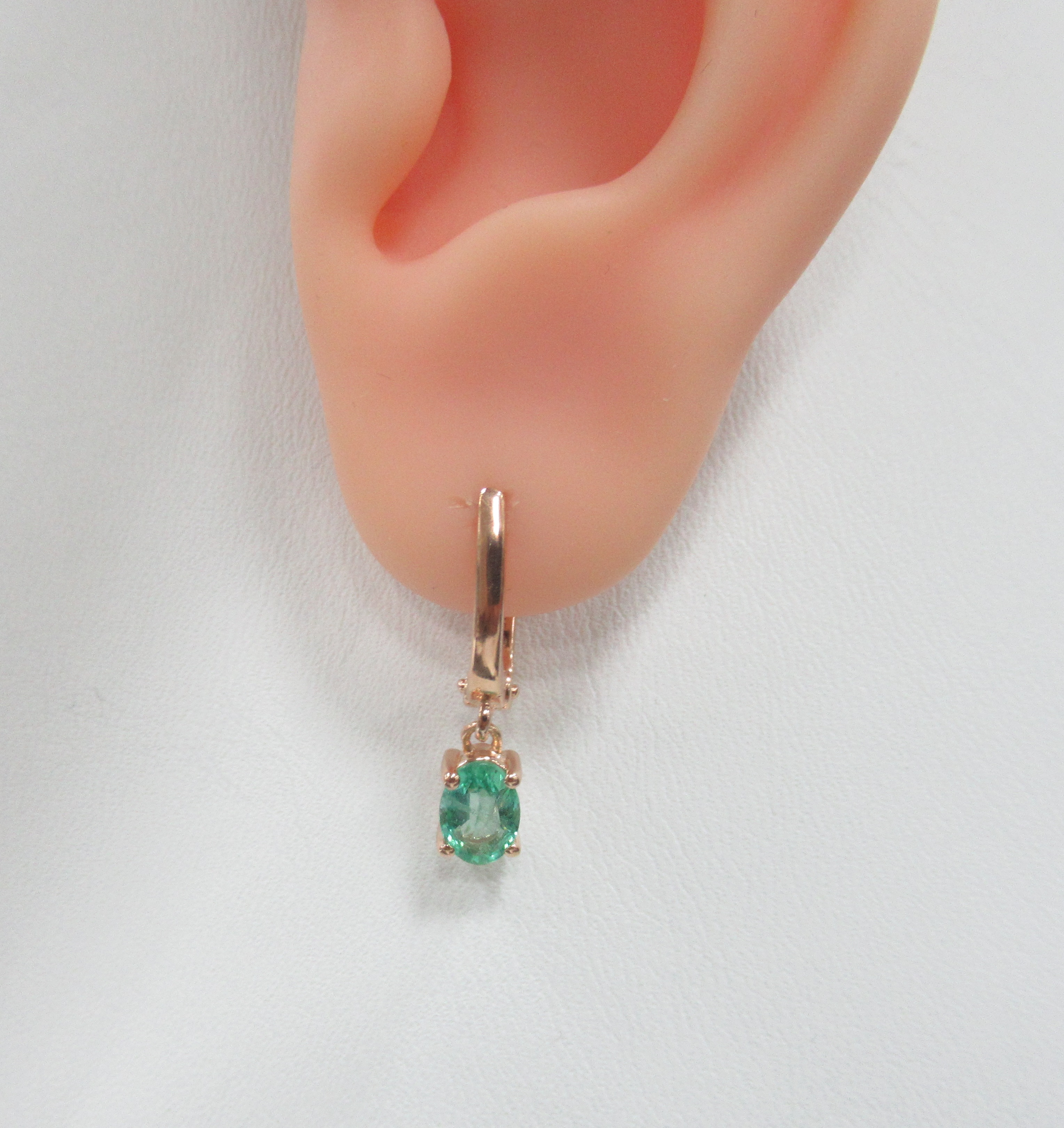 Серебряные серьги с изумрудами